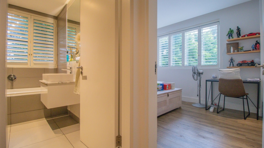 To Let 2 Bedroom Property for Rent in Fresnaye Western Cape